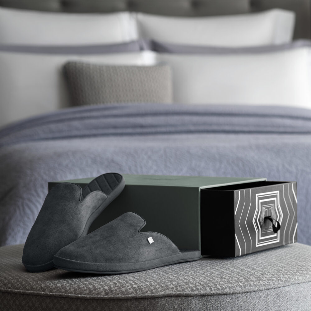ARJEN_GREY_MEN_SLIPPERS_LS_HRZNTL_fdb2