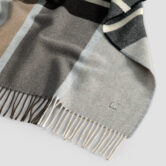 ROSETTE_GREY_THROW_DTL_2fba